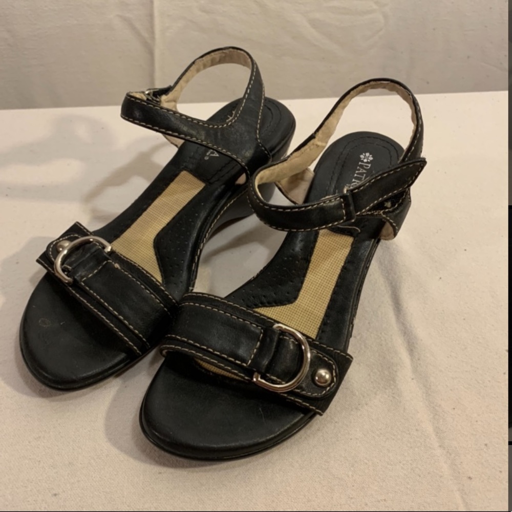 Black sandals